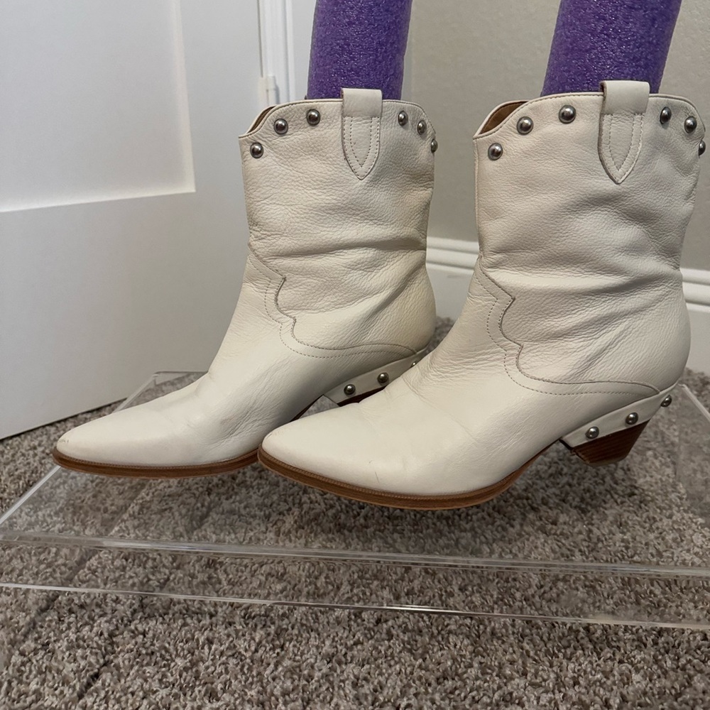 Marc Fisher Leather western booties